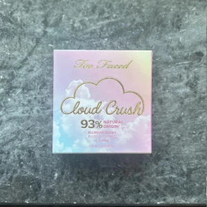 Too Faced Cloud Crush Blush Candy Clouds - Oanvänd! Nypris: 389kr 