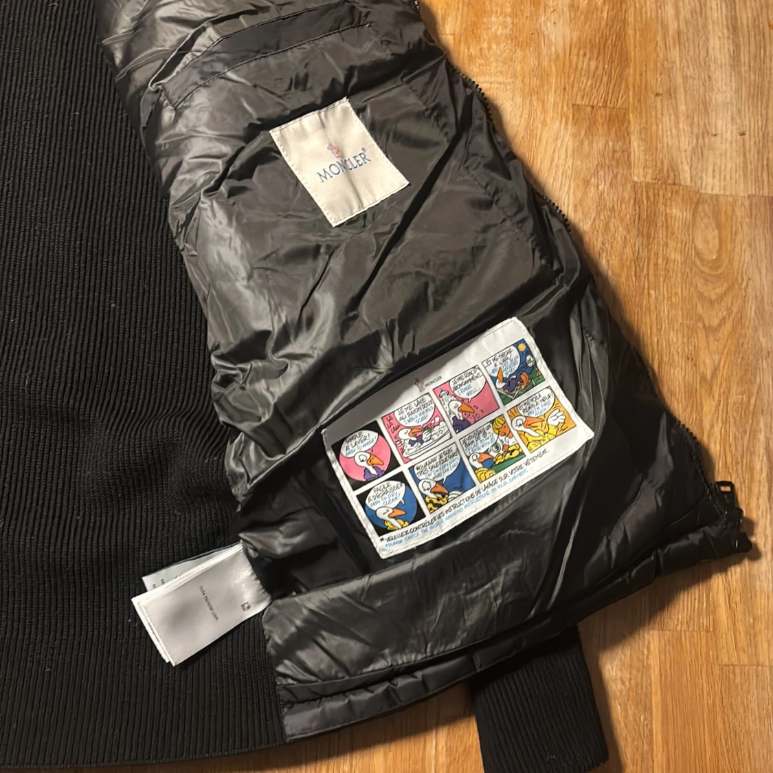 Svart Moncler pufferjacka L - 3