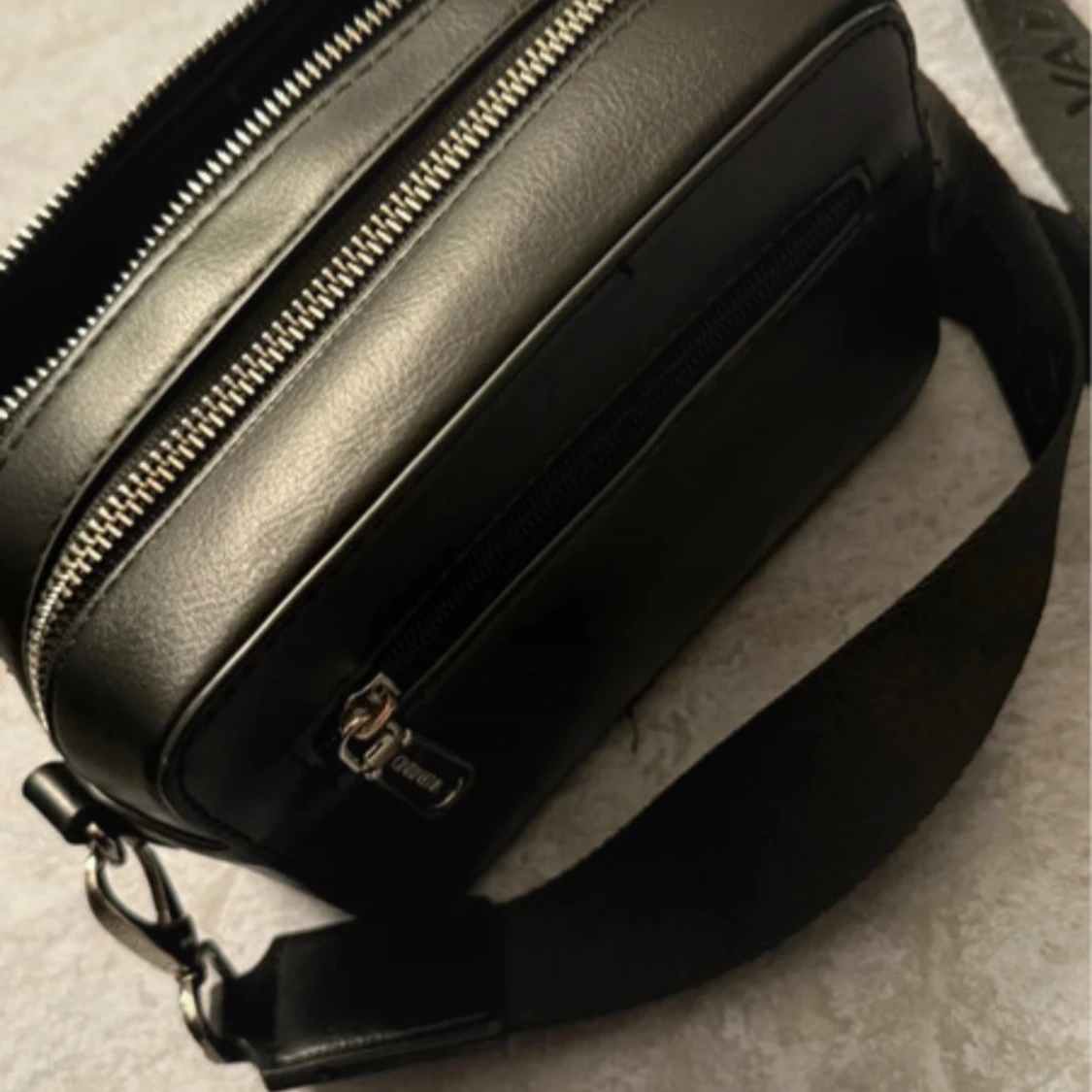 Svart axelväska från Valentino - 2