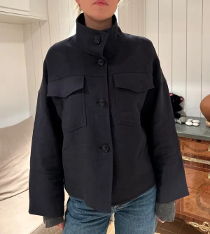 Mörkblå jacka från gant  - Jättefin jacka från gant i storlek 36🩷🩷🩷