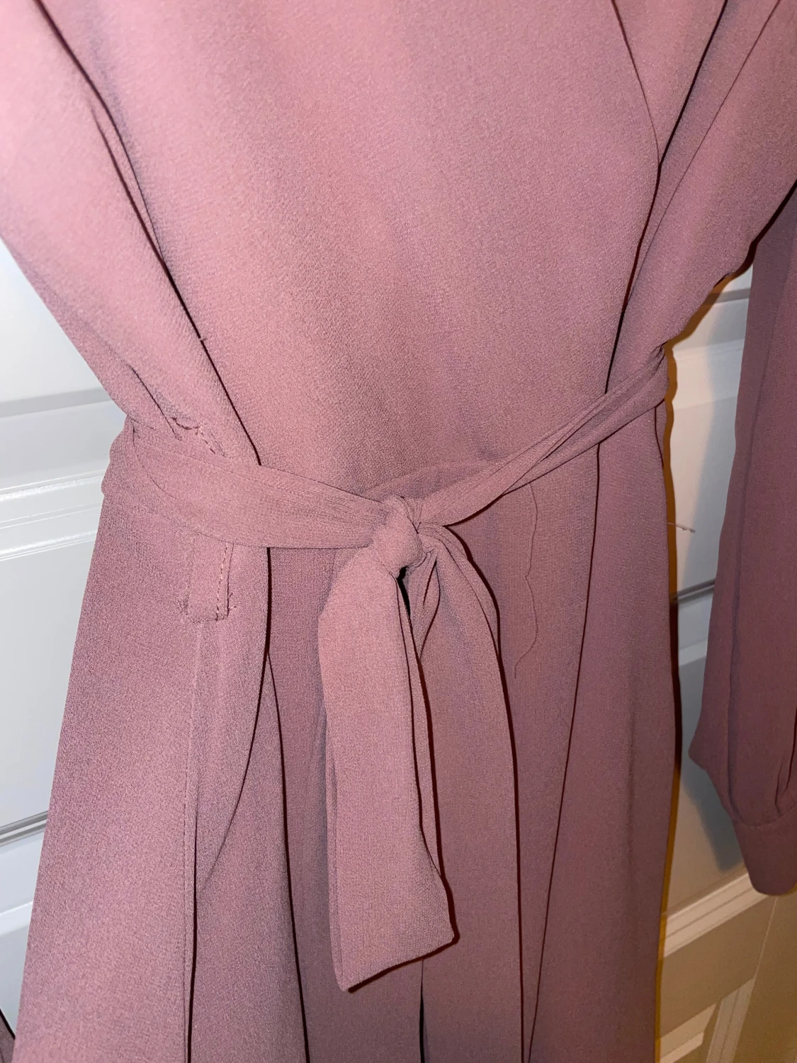 Rosa omlottklänning från Sisters Point - 2