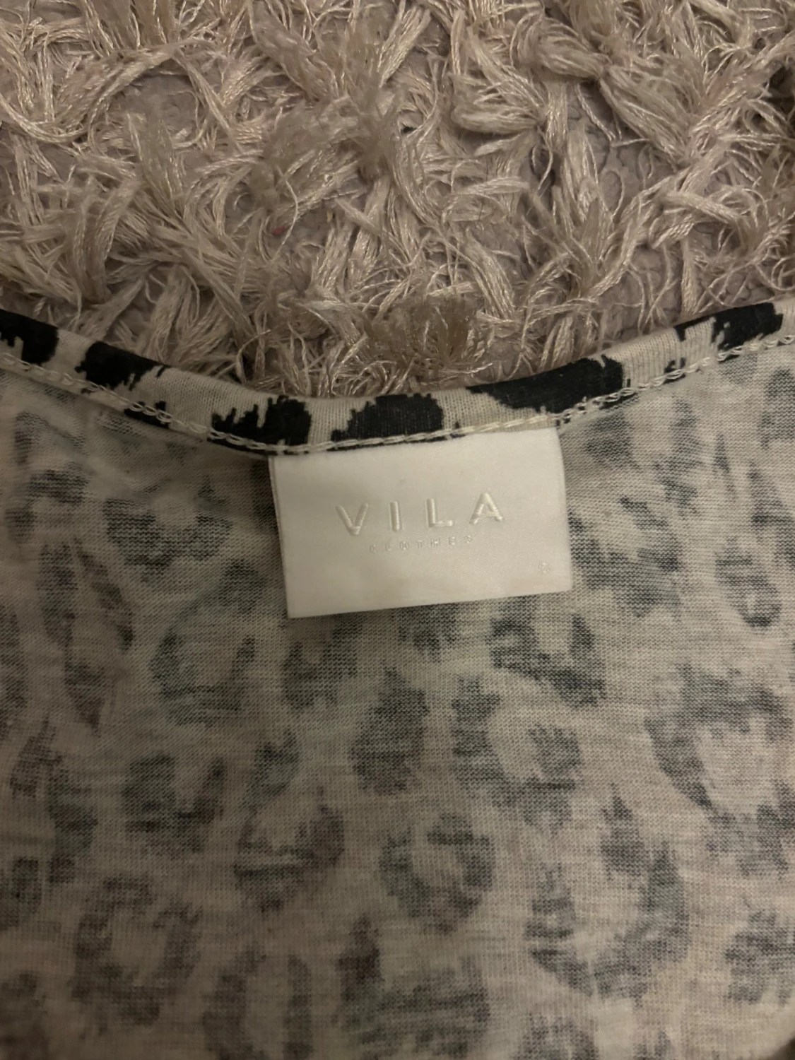 Leopardmönstrad topp från Vila - 2