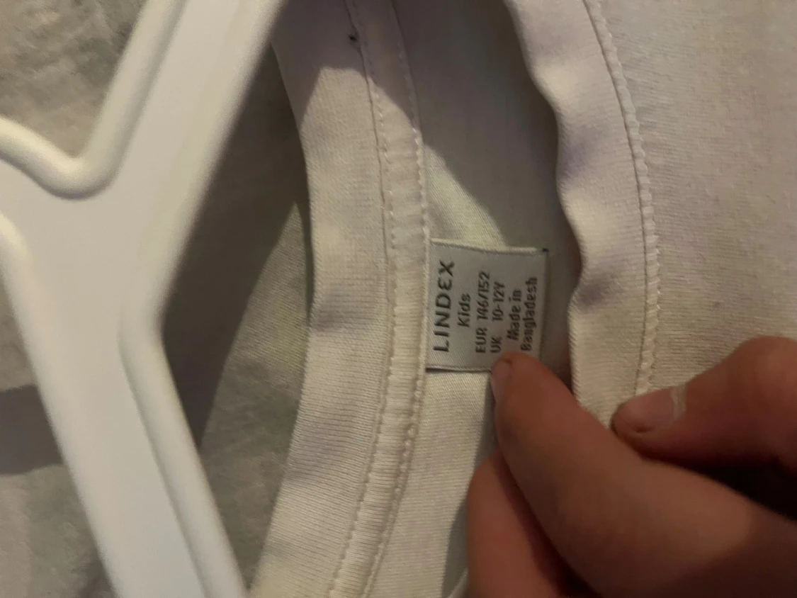 Vit t-shirt med Bali och Surfer-tryck - 1