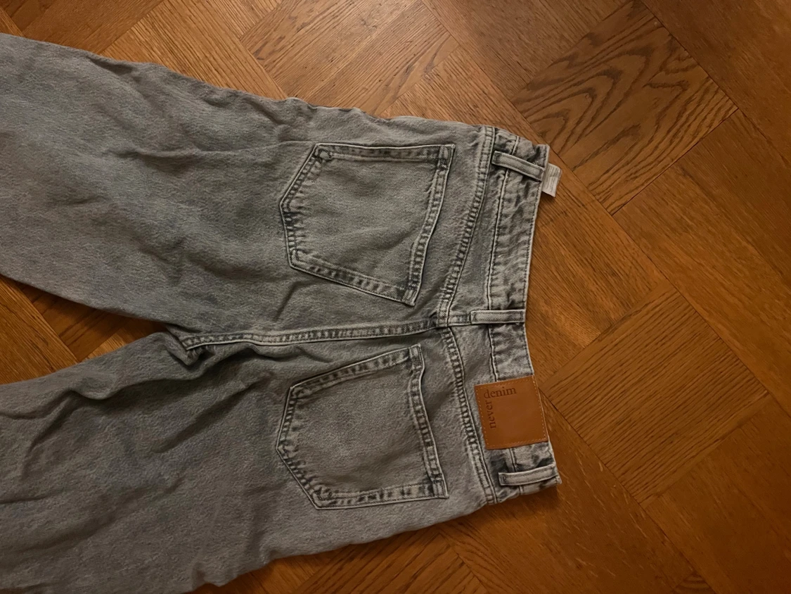 Gråa wide jeans med hög midja - 5