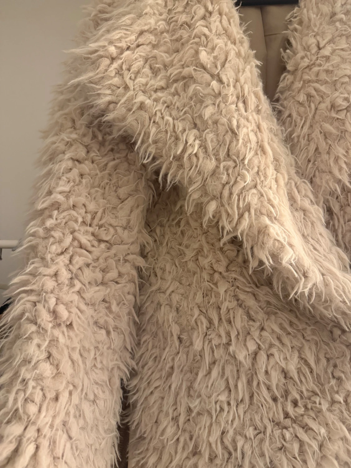 Beige pälsjacka  - 1