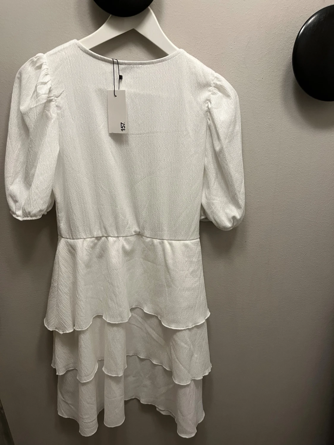 Vit volangklänning Fiora star