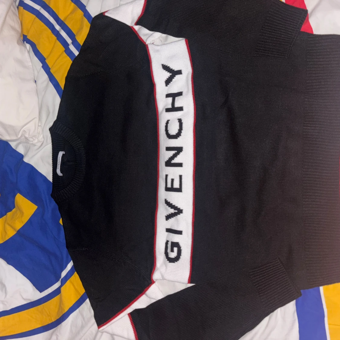 Svart stickad tröja från Givenchy - 2