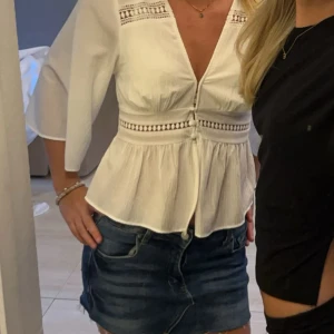 Zara blus - Superfin blus från zara i superfint skick!