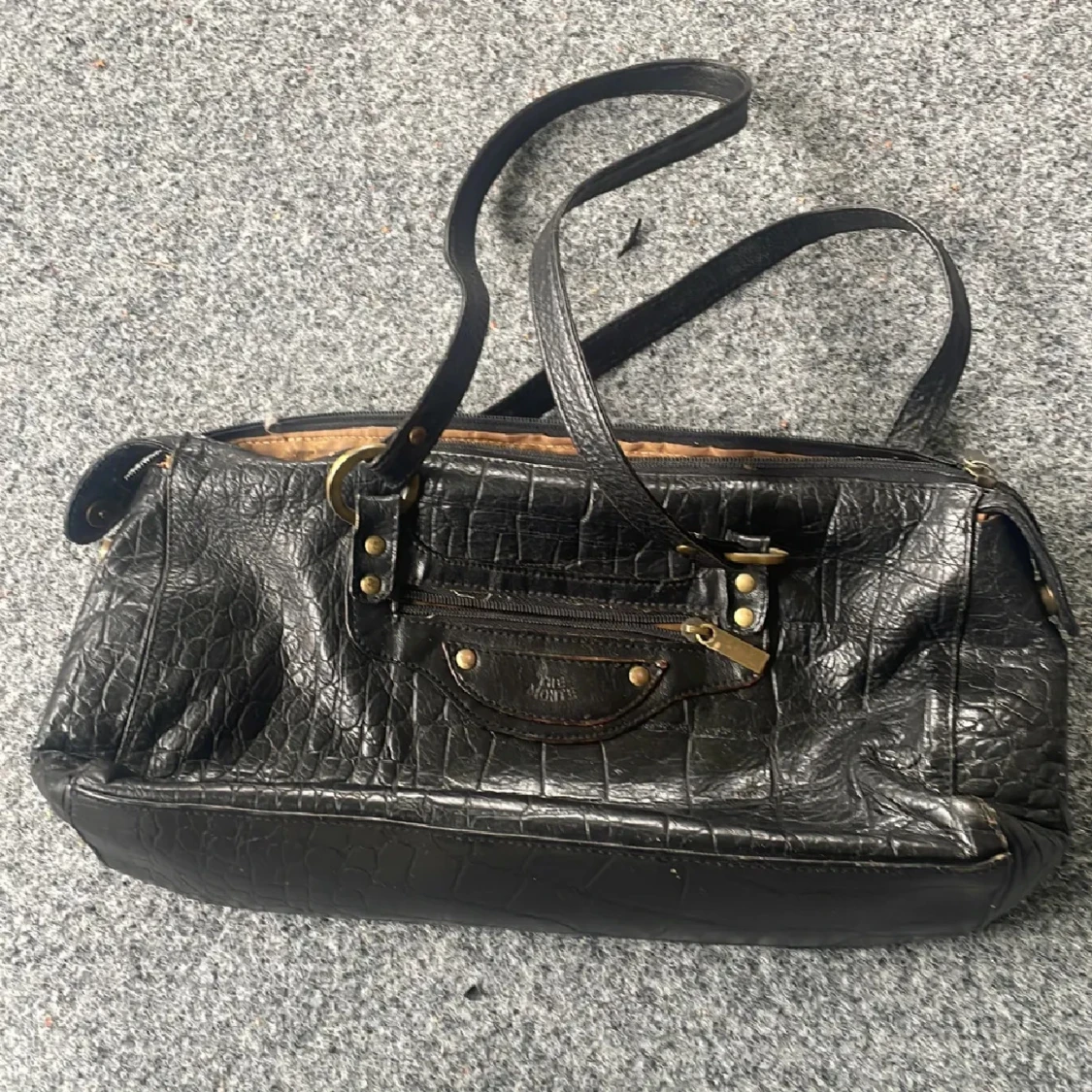 Svart axelväska i krokopräglat skinn - 3