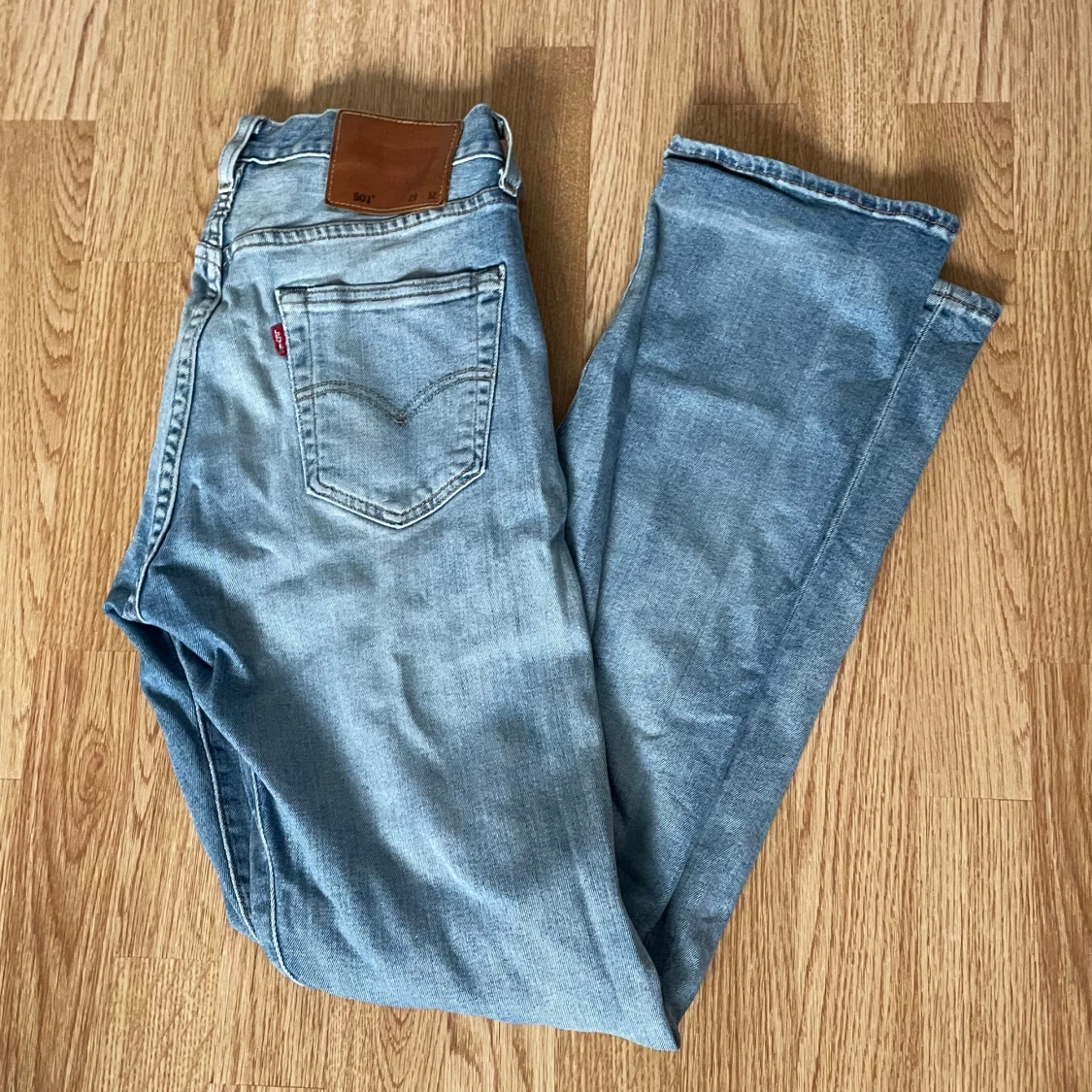 Levi's 501 ljusblå jeanss - 1