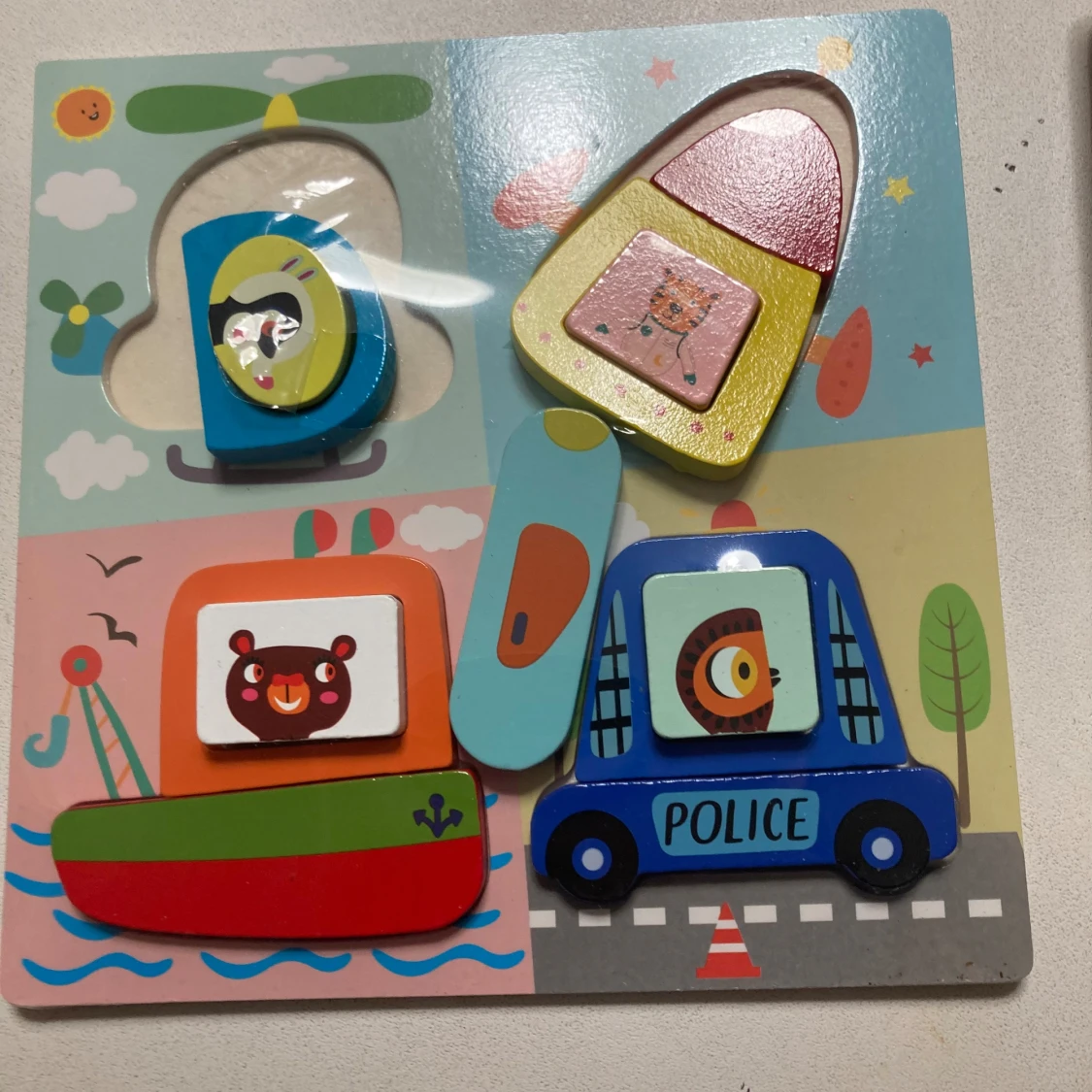 Träpussel i original förpackning 55 kr  - 2