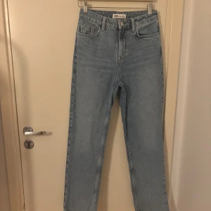 Straight cropped jeans from Zara - Worn a couple of times