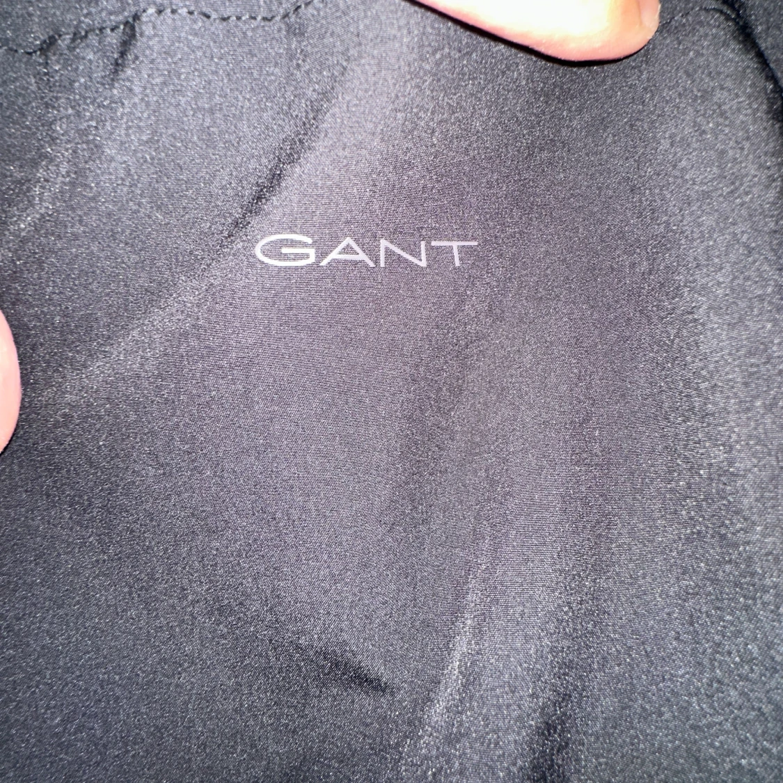 Svart vindjacka från GANT, strl M - 1