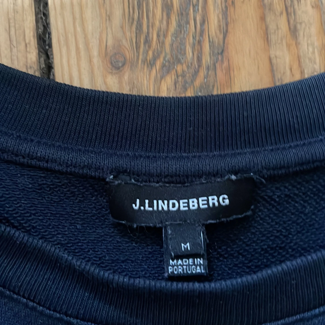 Mörkblå sweatshirt från J.Lindeberg - 2