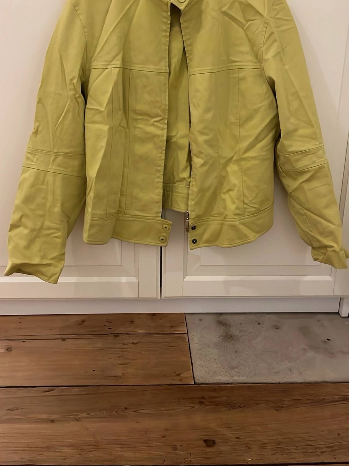 Gul bomberjacka från PTA