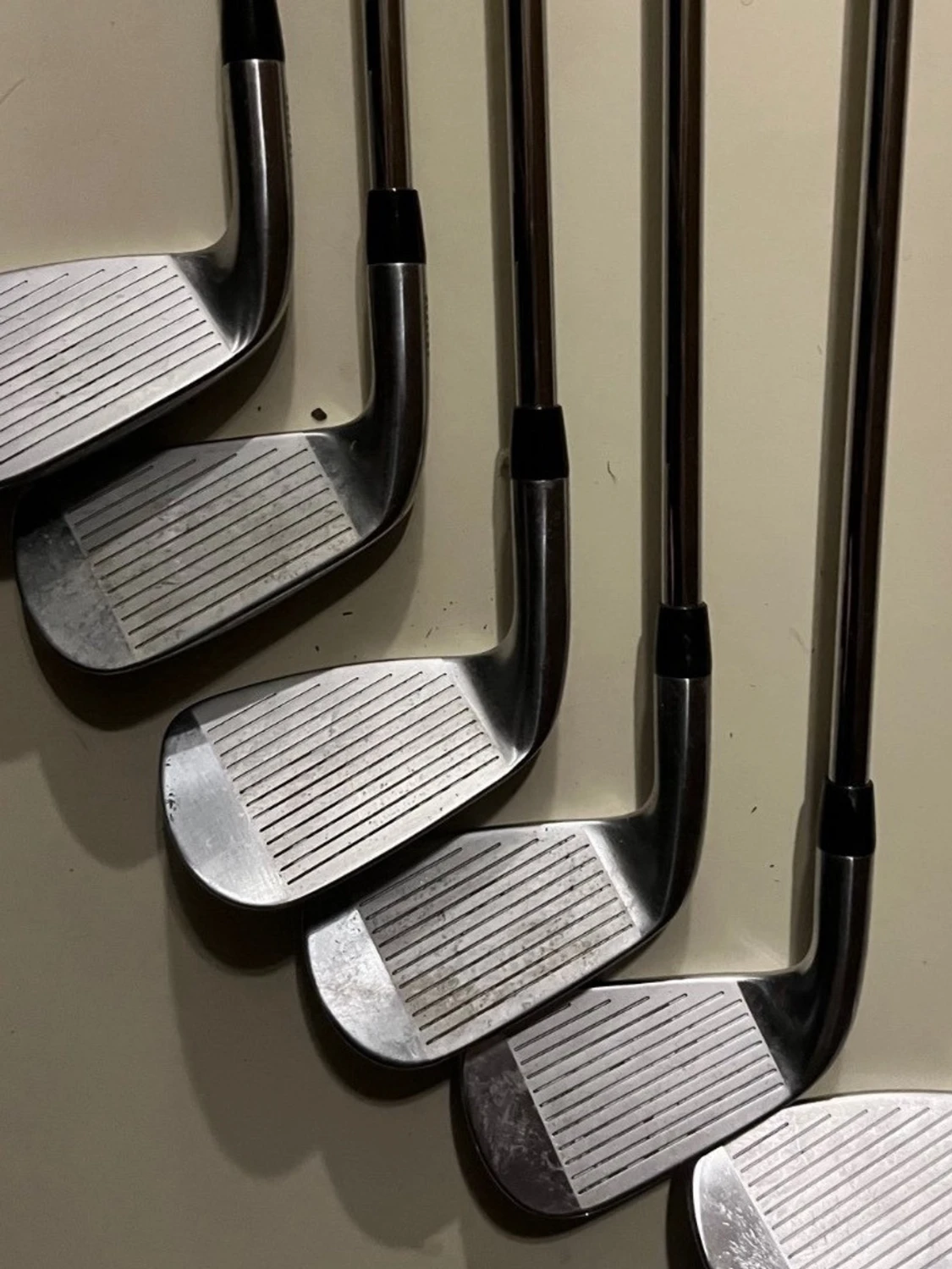 Grå Titleist T200 järnset nyskick - 2