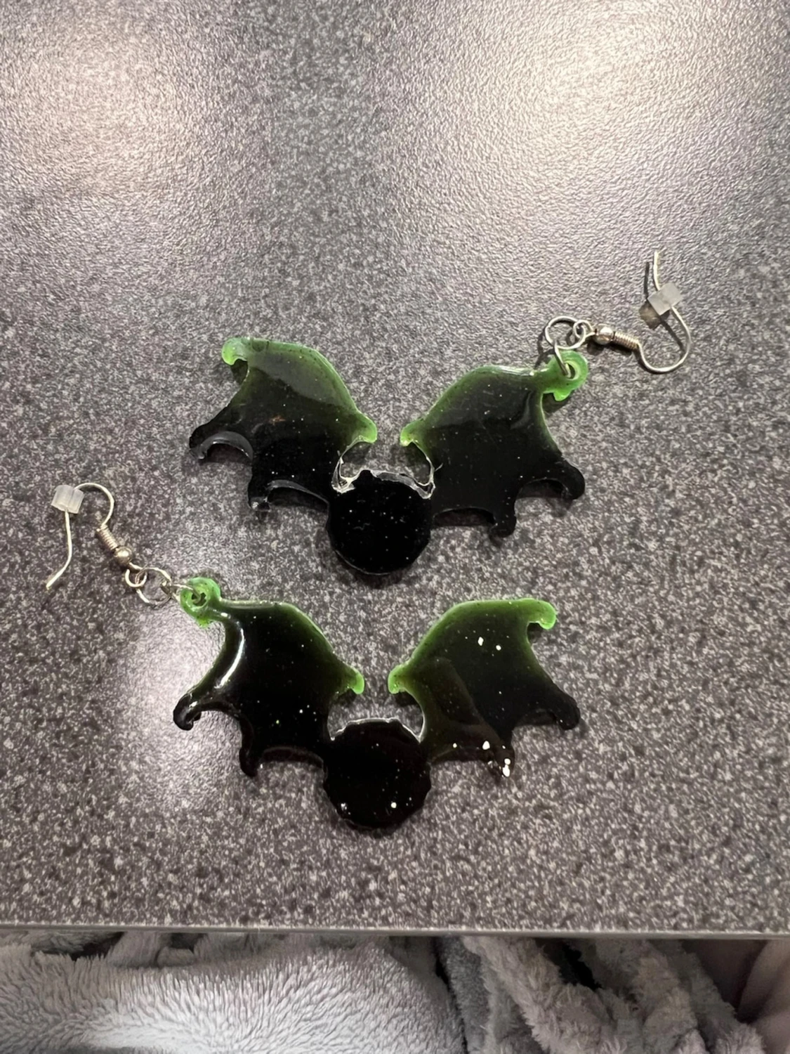 Grön svarta fladdermus örhängen - 1