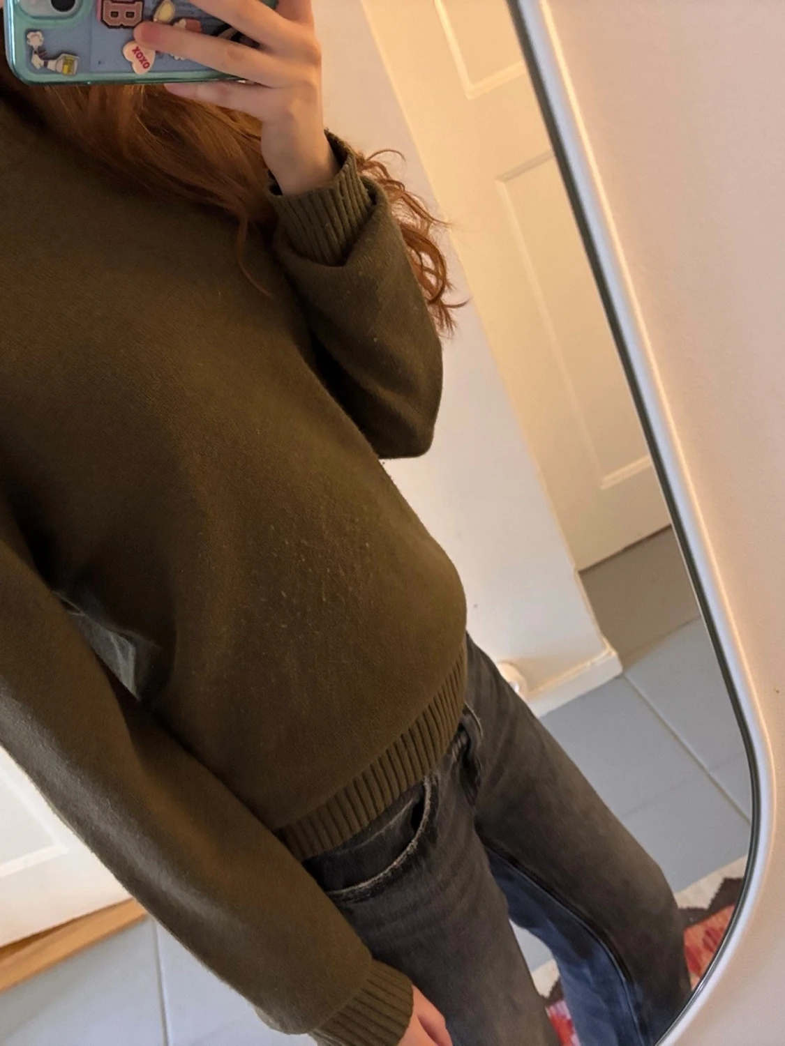 Olivgrön stickad tröja med rund hals - 2