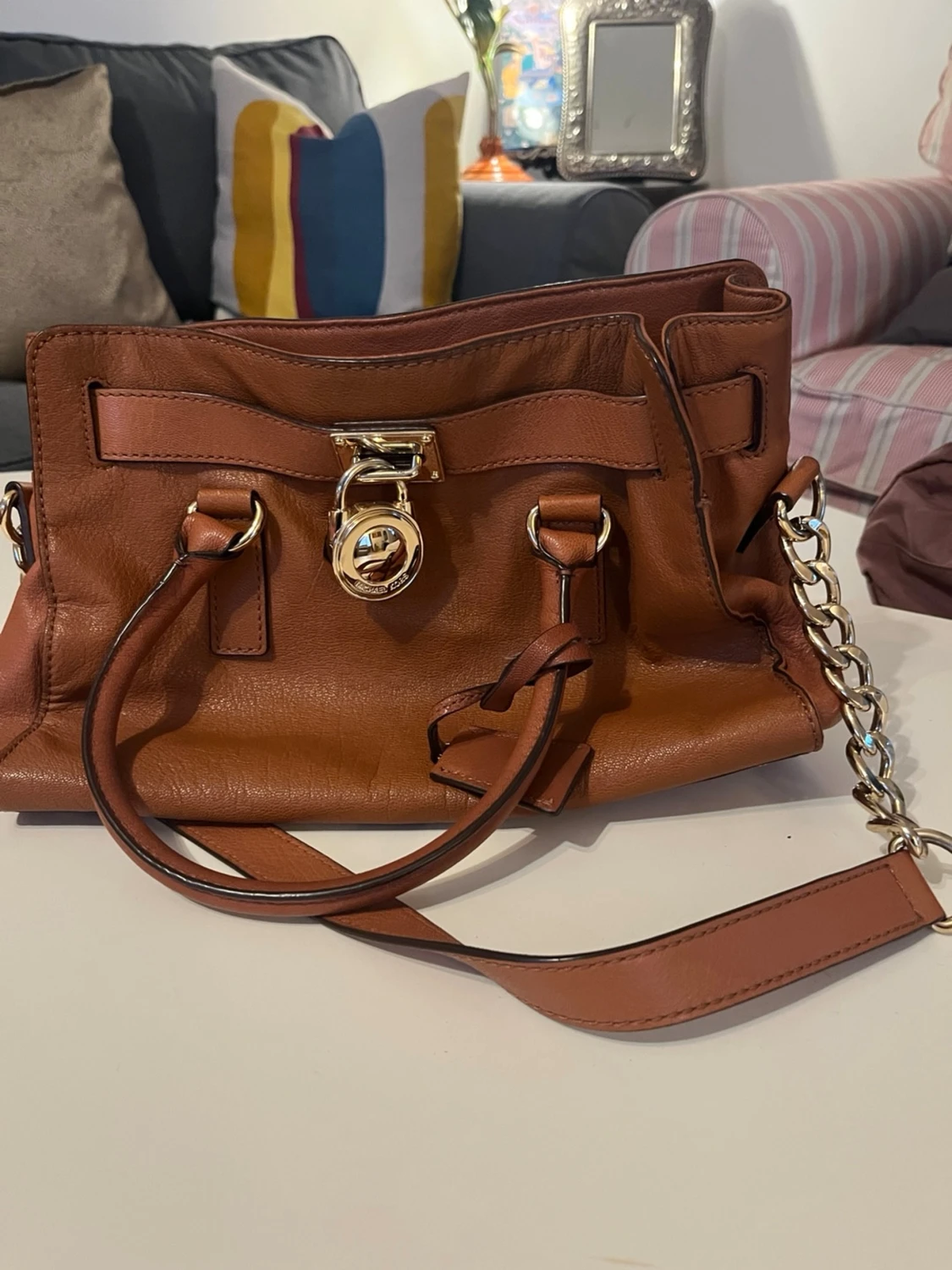 Brun handväska från Michael Kors - 4