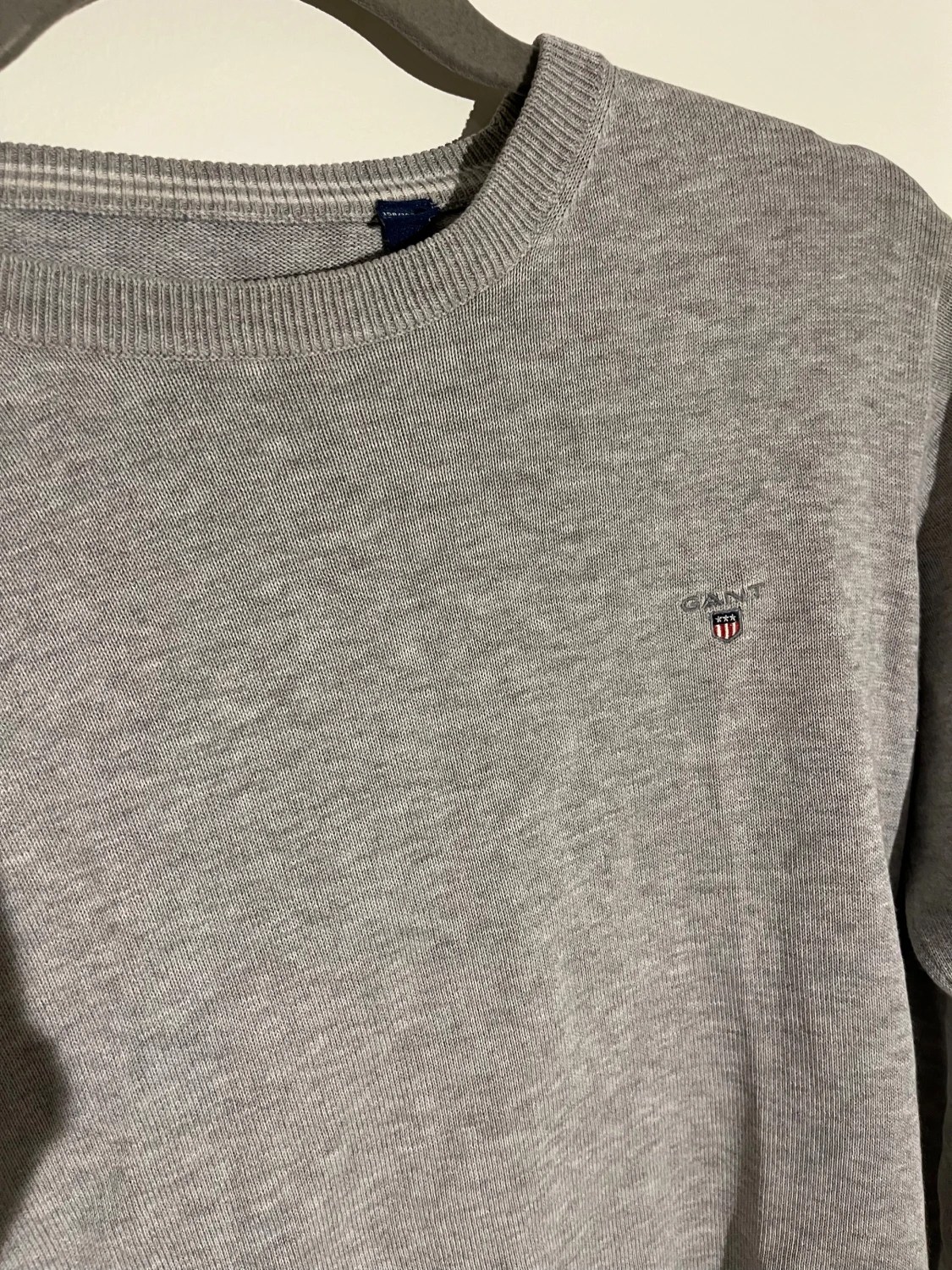 Grå stickad tröja från GANT - 1