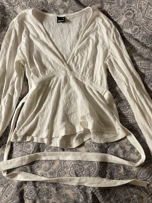 Vit Gina topp - En fin vit topp från Gina.💕