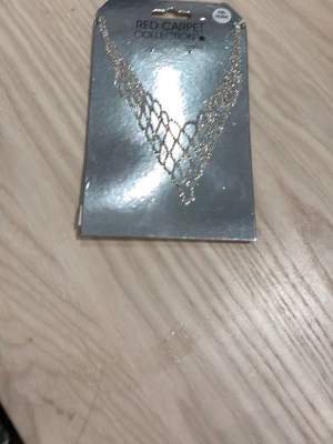 Ur och Penn halsband  - Fint helt oanvänt halsband från ur och Penn❤️ värdet är 198kr