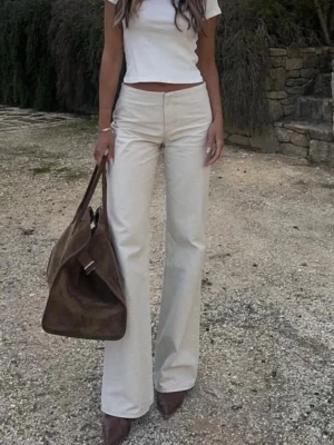 Beiga vida byxor  - Helt nya Avora byxor med prislapp!❤️‍🔥🌟