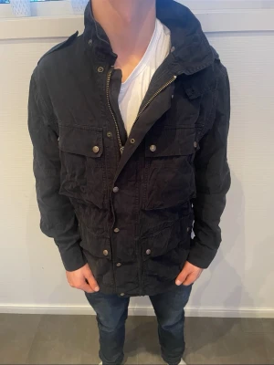 Ralph lauren  fieldjacka - Ralph lauren fieldjacka herr| pris:1599kr| storlek: L| skick:9,8/10| hör av dig vid minsta lilla fundering eller fråga|