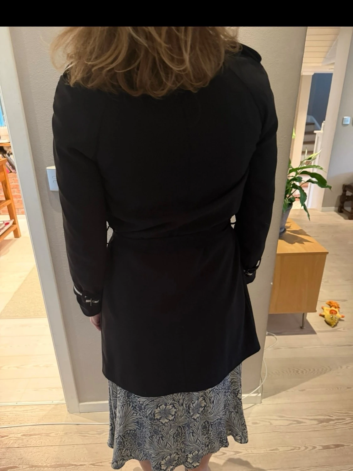 Svart trenchcoat från ALIX, S - 2