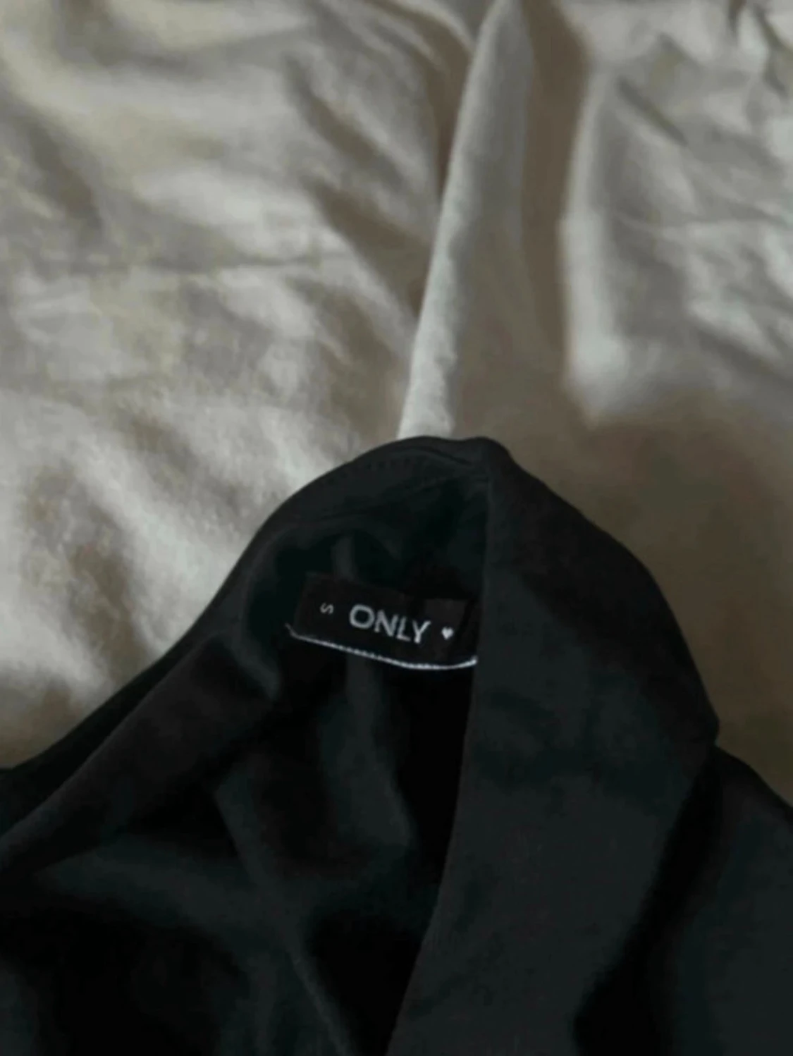 Svart långärmad topp från ONLY - 2