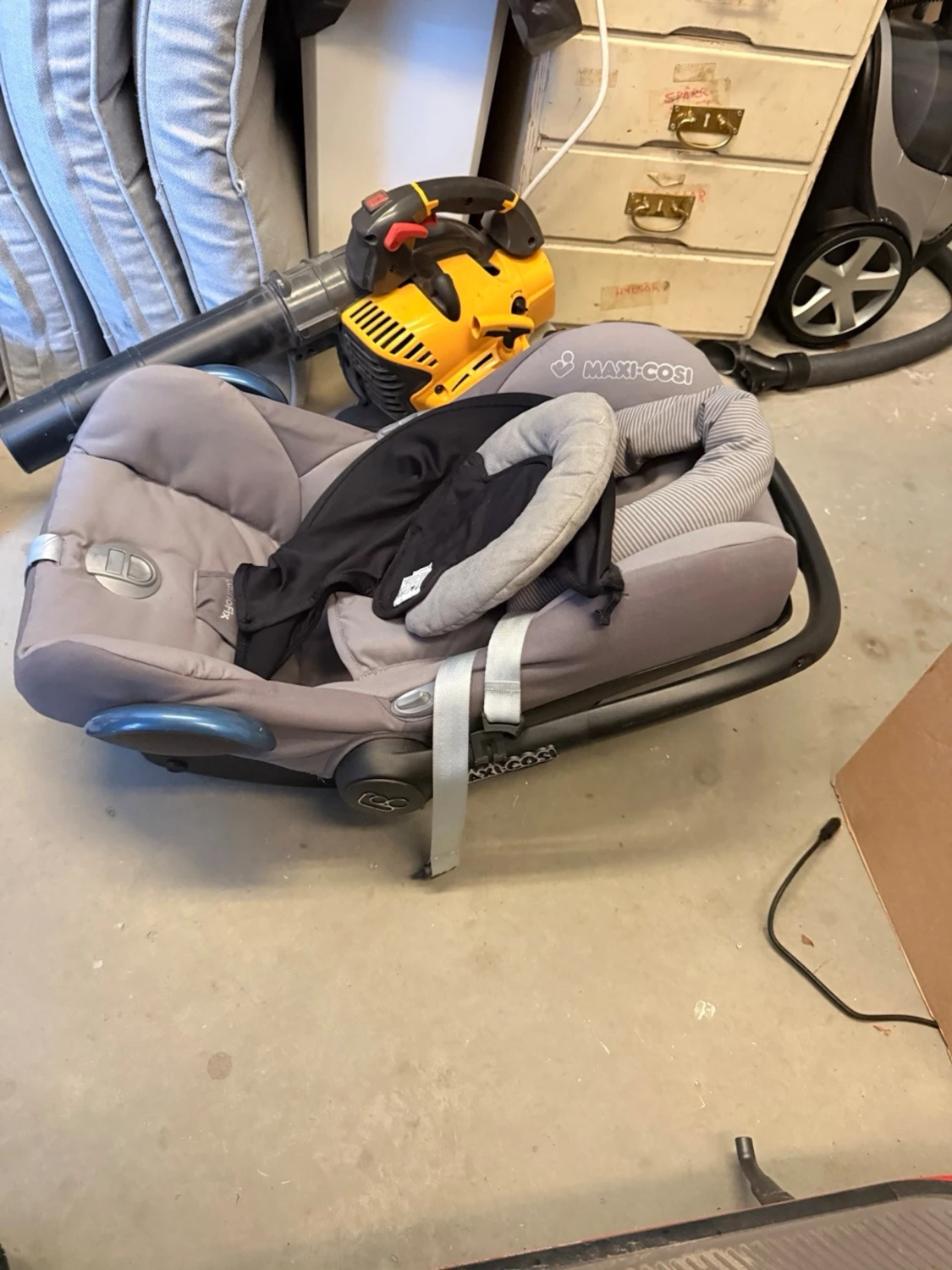 Babyskydd av märket Maxi:cosi - 1