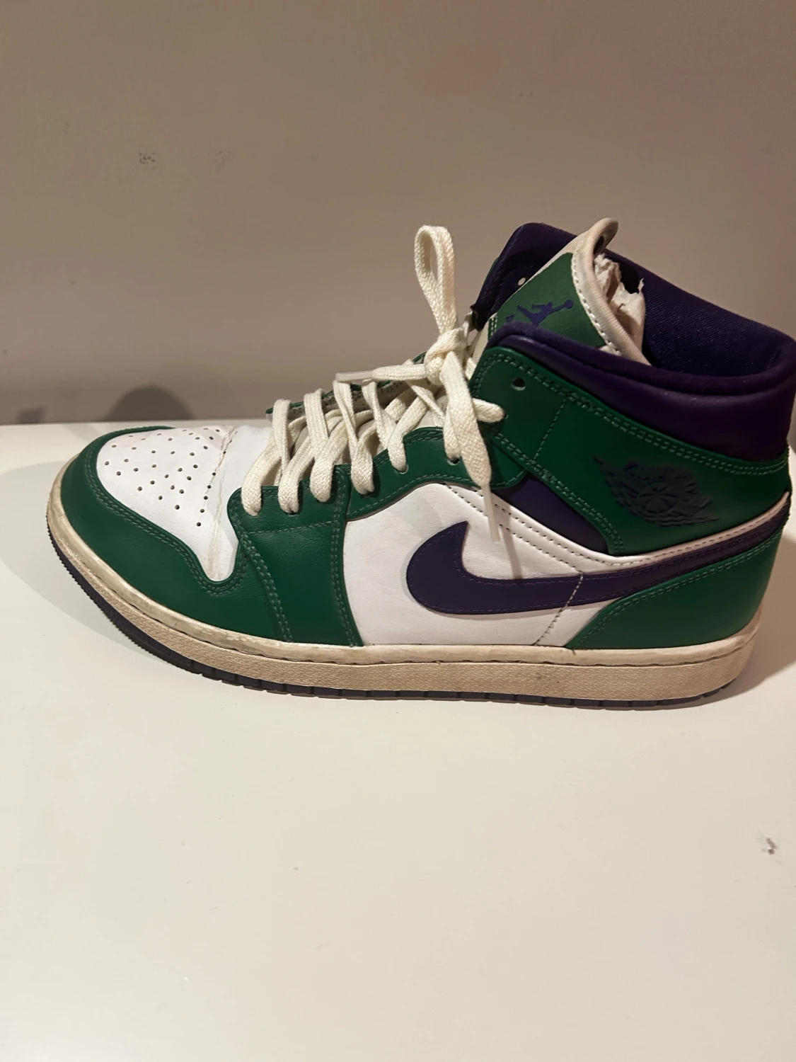 Nike Air Jordan 1 Mid "Incredible Hulk - 1
