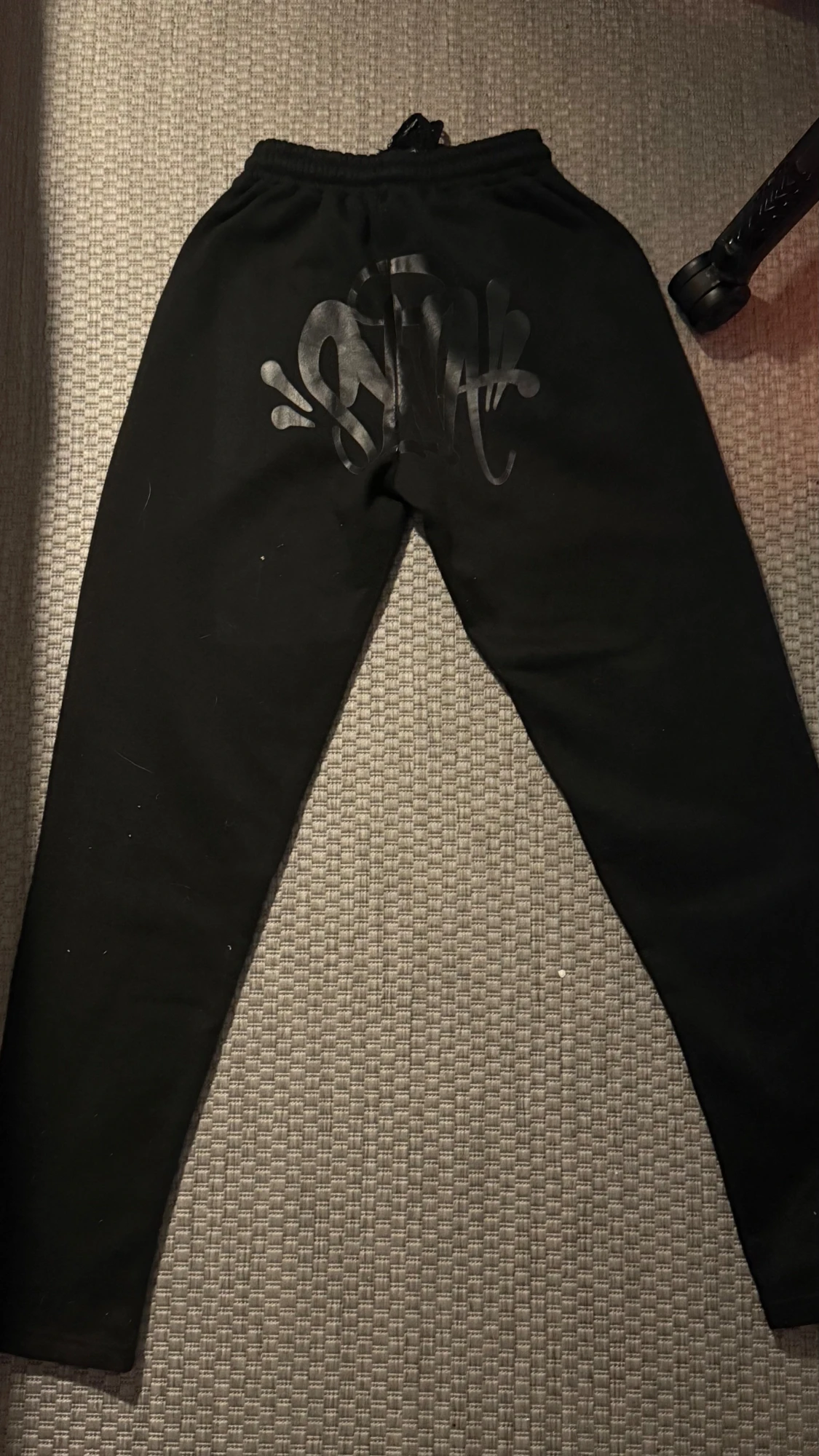 Svarta Syna World mjukis byxor - 1