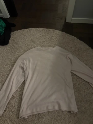 ljusrosa stickad tröja från zara💓 - en ljusrosa stickad tröja från zara i storlek 164, den är använd ungefär 5 gånger och är i bra skick💓