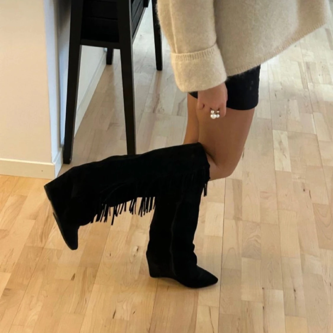 Svarta mocka boots med fransar - 90