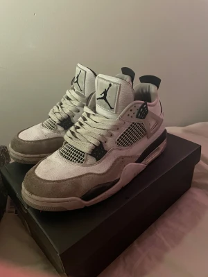 Jordan 4 Military Black - Jordan 4 Military Black! Pris kan diskuteras! Dm vid frågor 