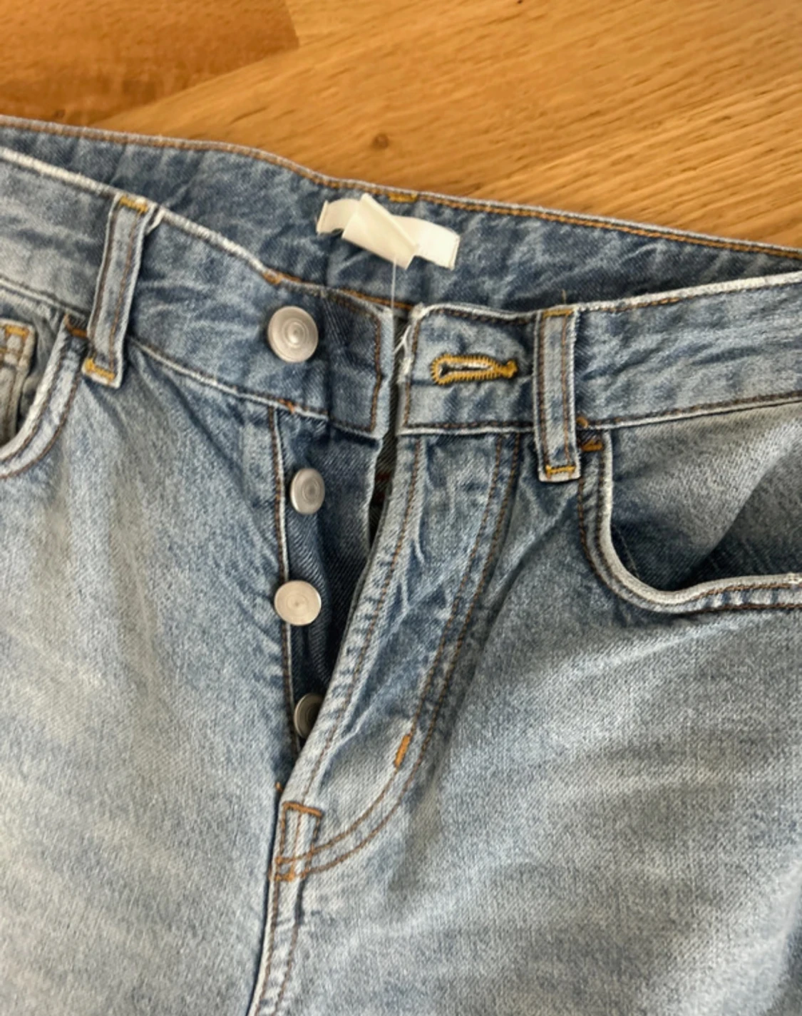 Blå slitna jeans från H&M, strl 36 - 3