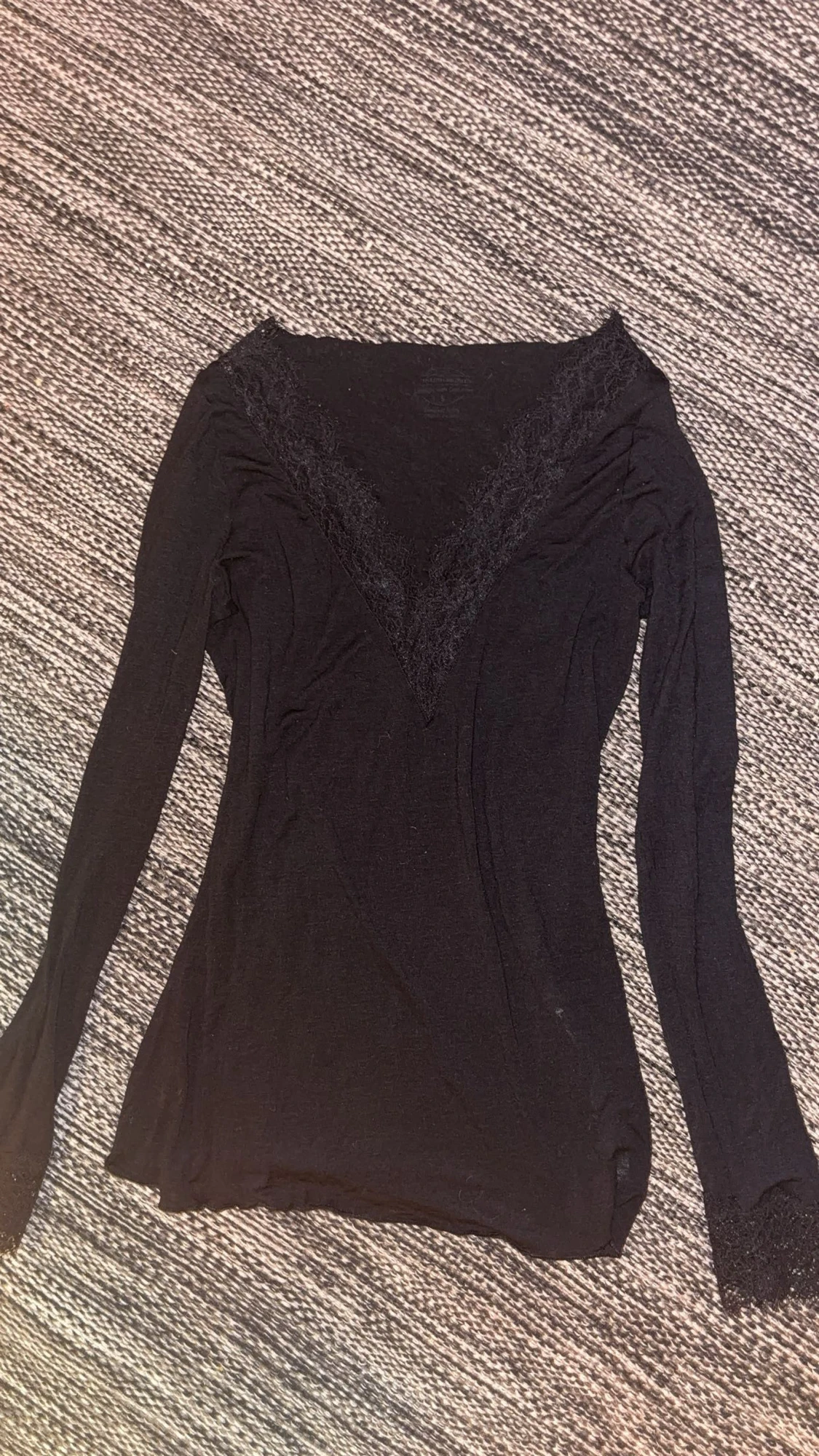 Svart Intimissimi tröja med spets