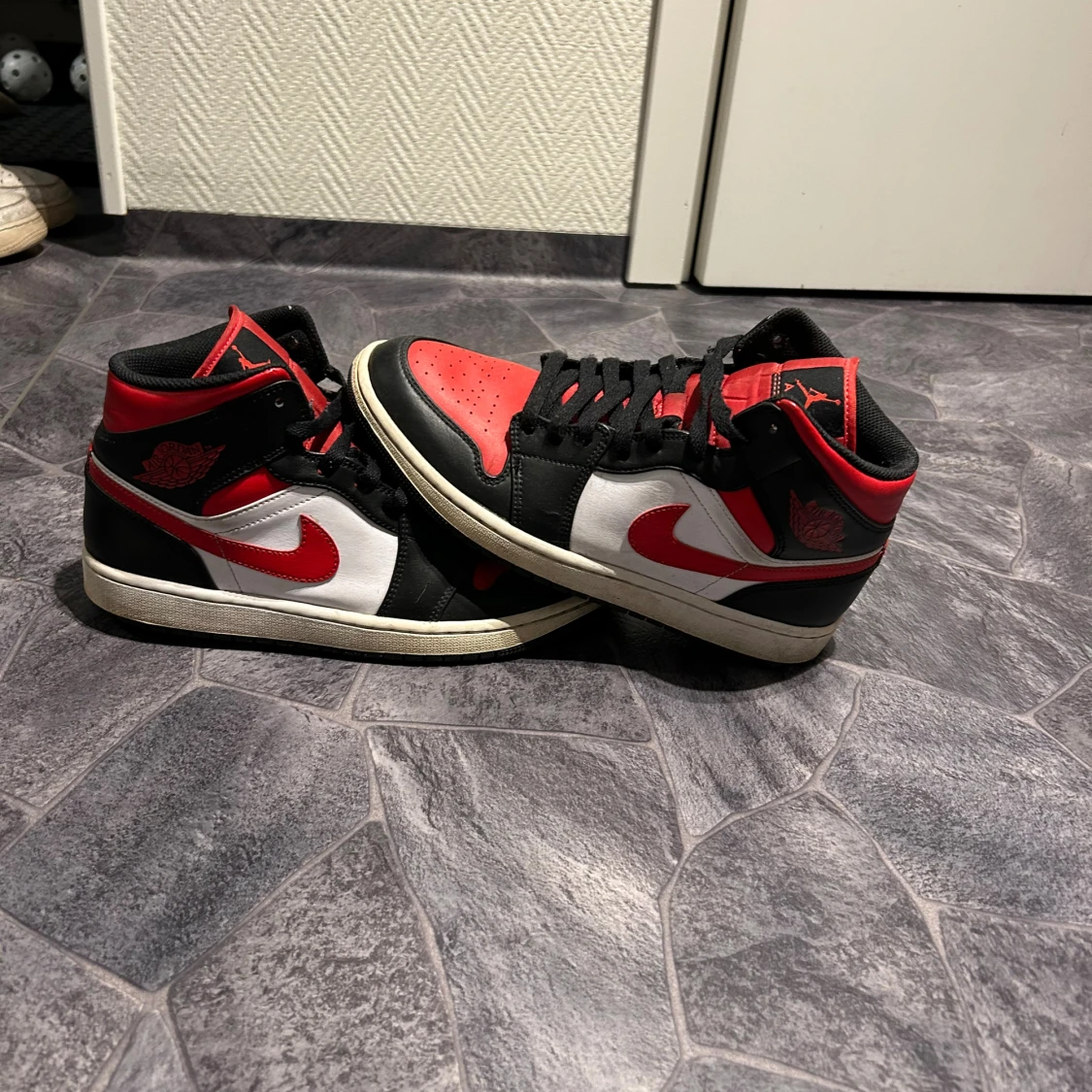 Säljer mina Jordan 1 mid - 1