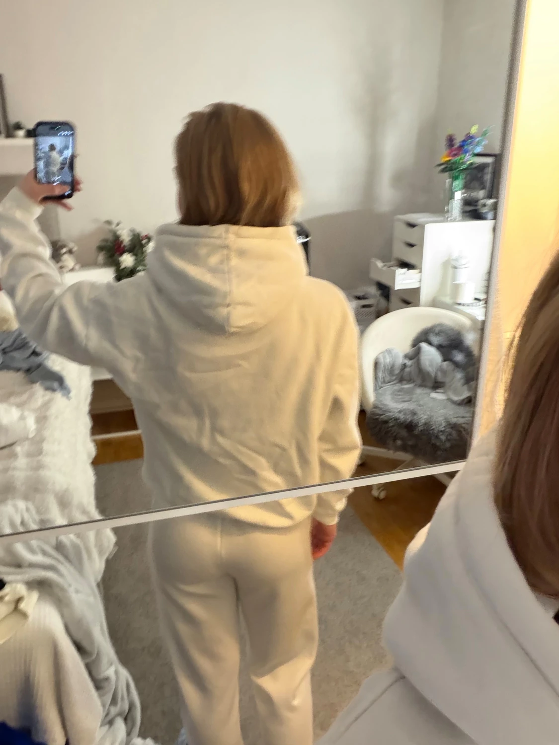 Vit hoodie från BikBok XS - 1