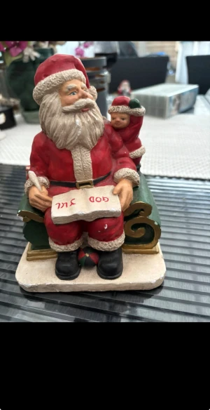 Tomte skulptur  - Jultomte skulptur 17 cm ca lite sliten 