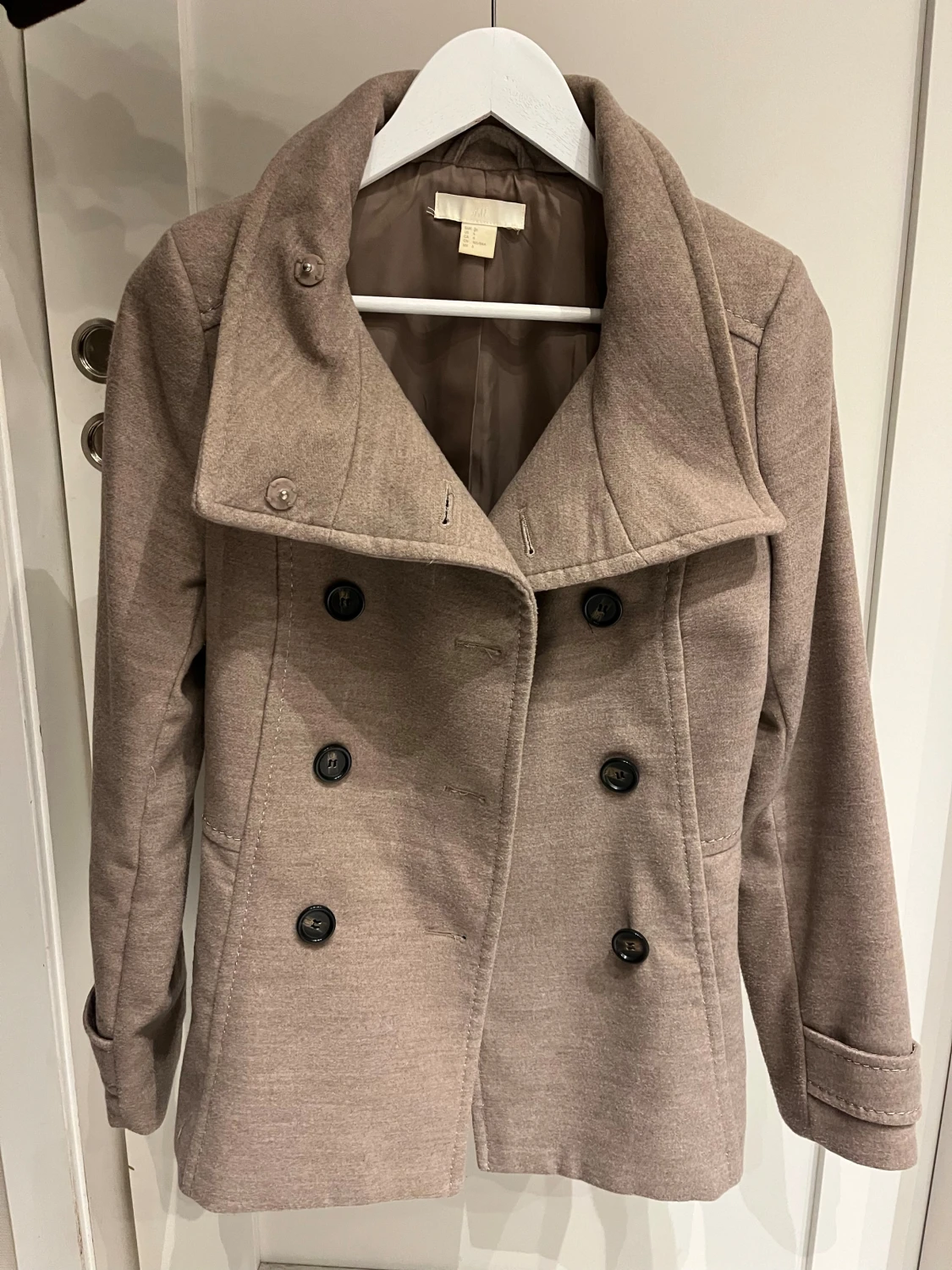 Beige skepparkavaj från H&M, strl 36 - 2