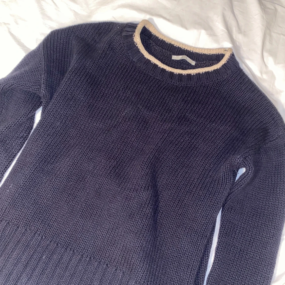 Gosig tjocktröja med rand - 1