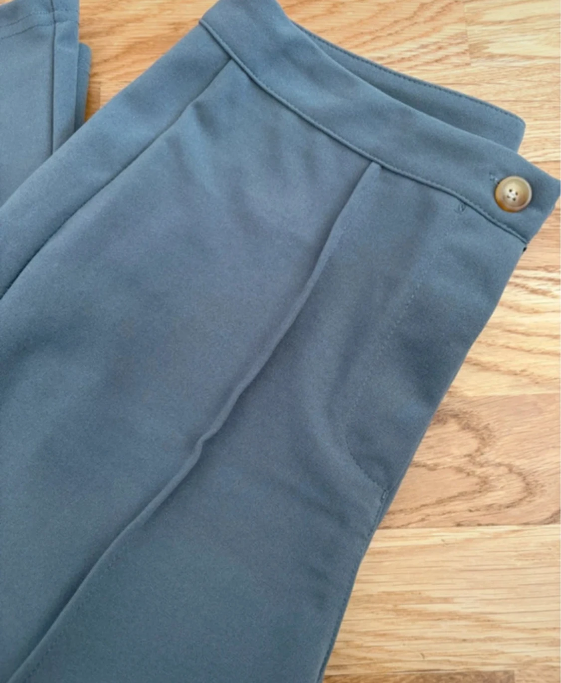 Grå wide kostymbyxor med pressveck - 2