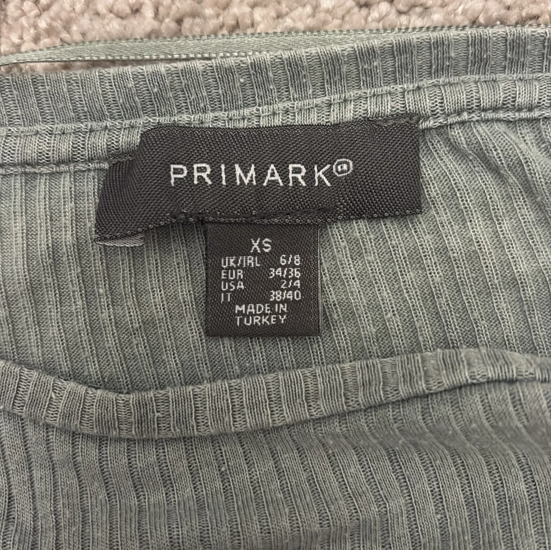 Ribbad grön topp från Primark XS - 2