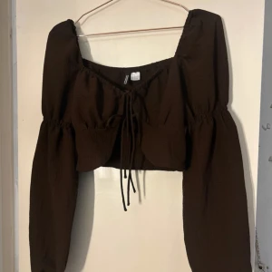 Topp - Fin topp som knappt är använd