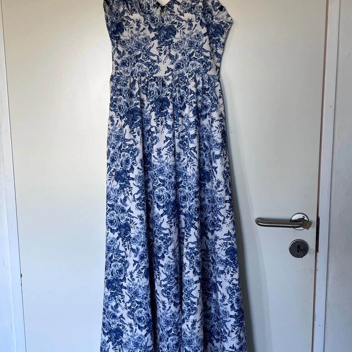 Blommig långklänning från SHEIN MOD - 1