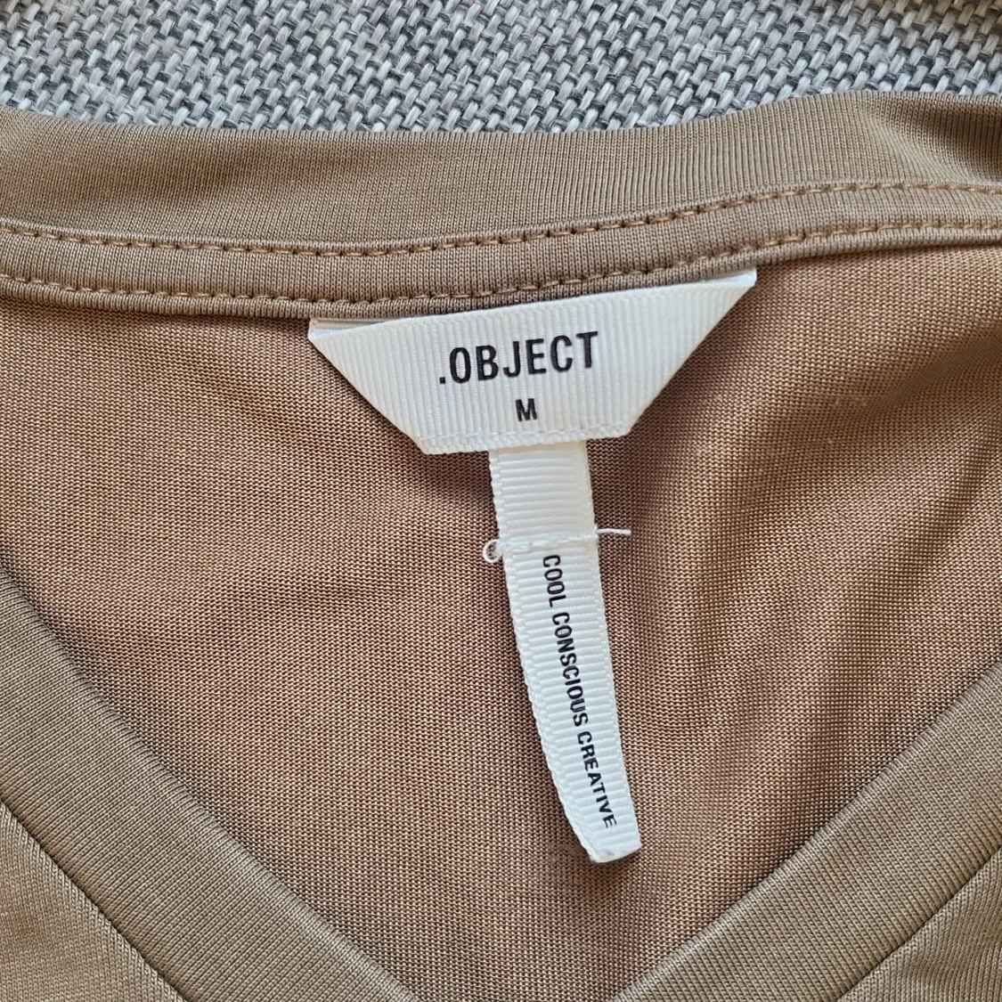 Brun v-ringad topp från Object - 2