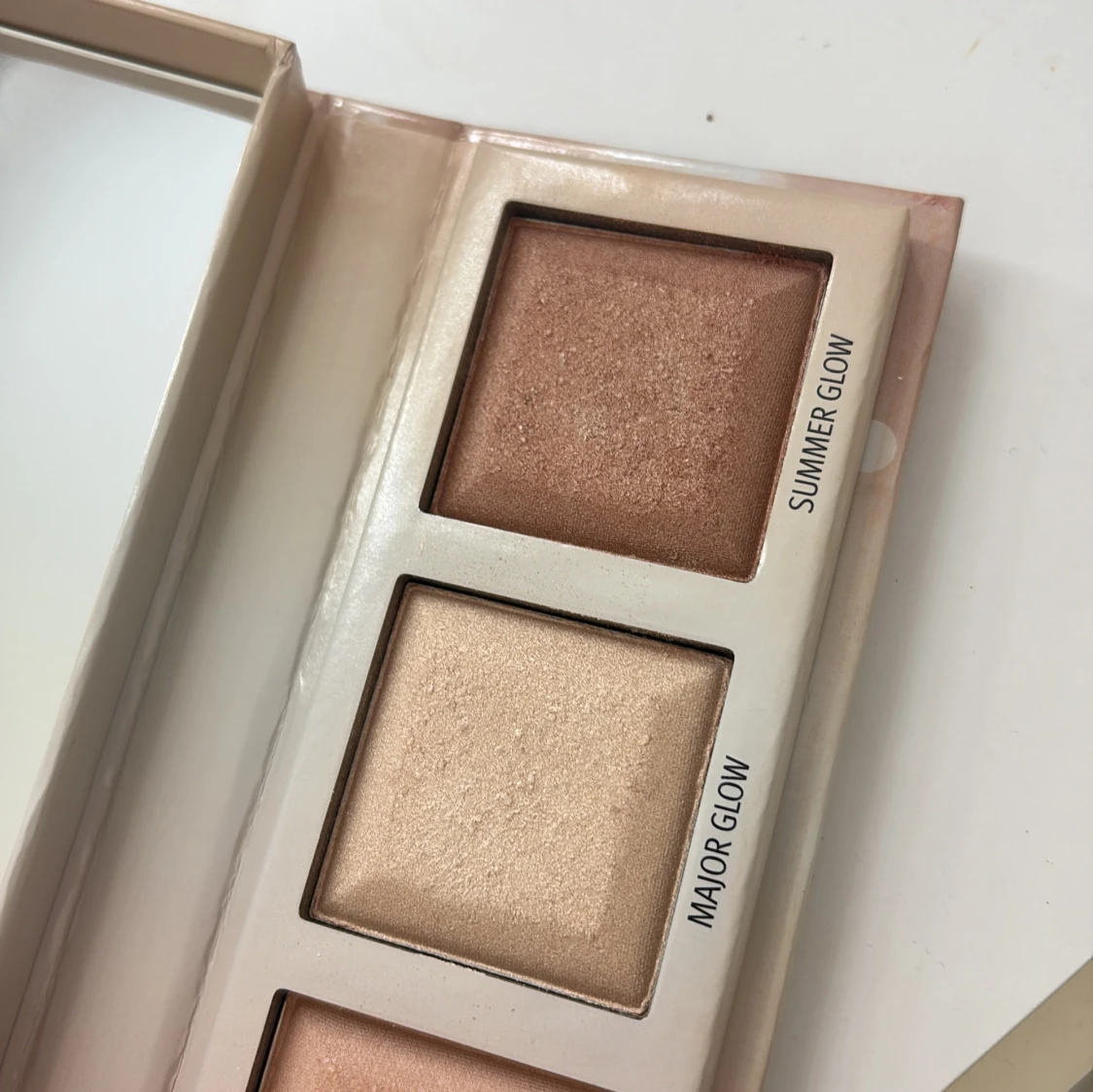 Essence Choose Your Glow highlighterpalett - 2