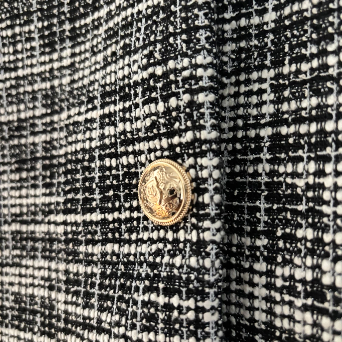 Rutig väst från H&M med guldknappar - 1